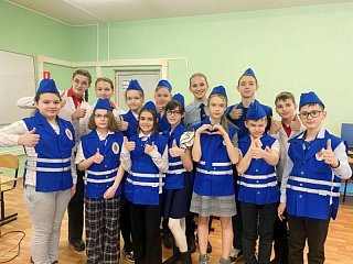 Сотрудники ГИБДД Зеленограда поздравили юных инспекторов окружного отряда ЮИД с годовщиной образования