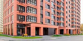 Участники программы реновации получают квартиры в новостройке на Заводской улице