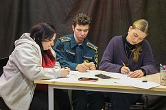 Партия «Единая Россия» формирует гражданское самосознание: диктант о традициях и истории страны в Молодёжном центре «Подсолнух»