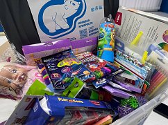 Единороссы Солнечногорска передали «Коробку храбрости» в детское отделение солнечногорской областной больницы