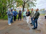 Партийцы Солнечногорска провели мониторинг состояния дорожного полотна в микрорайоне Локомотивный