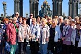 Участники конкурса «Цветочная симфония» отправились на экскурсию в парк «Патриот»