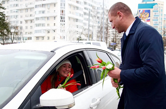 В Зеленограде и Москве отметили 8 Марта: музыка, цветы и слова благодарности