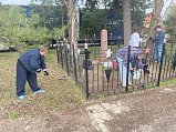 Солнечногорские партийцы отметили День труда Подмосковья субботником