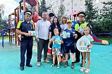 Светоотражающие элементы раздали детям на акции «Безопасный двор» в Солнечногорске