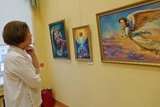 В музейно-выставочном центре «Путевой дворец» открылась выставка-конкурс «Лики ангелов»
