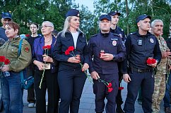 В Солнечногорске полицейские, ветераны и общественники приняли участие в акции «Свеча памяти»