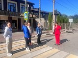 Единороссы Солнечногорска проверили состояние дорожной инфраструктуры у Лицея №7 
