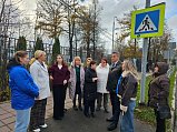 Партийцы Солнечногорска провели мониторинг безопасных подходов к школе №5