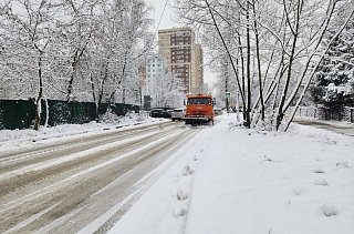 Круглосуточные бригады убирают последствия снегопада в Солнечногорске