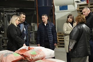 Партийцы Солнечногорска посетили предприятие «Милк Стрим»