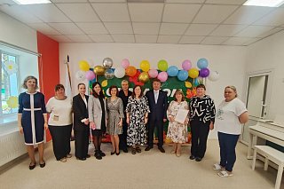 Единороссы Солнечногорска поздравили коллективы дошкольных учреждений с профессиональным праздником