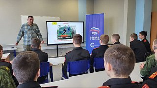 Единороссы Солнечногорска провели урок «Безопасные дороги – это общая забота