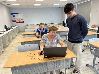 Пенсионеры Солнечногорска научились создавать красочные презентации