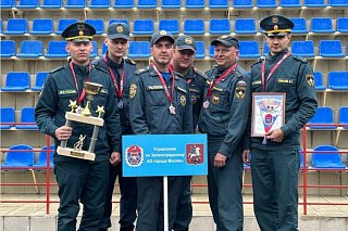 Зеленоградские огнеборцы стали серебряными призерами чемпионата Москвы по боевому развертыванию